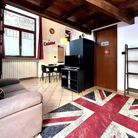 Apartmán Grazioso Loft A 5 Minuti Dal Centro Di Torino Exteriér fotografie